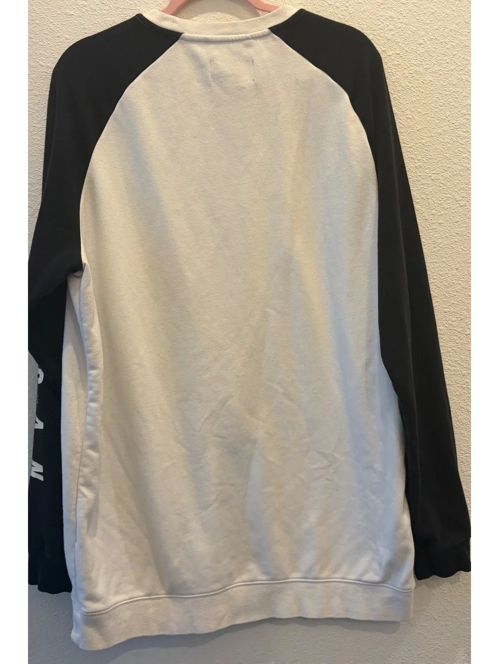 Jordan Long Sleeve Raglan Sweatshirt in Black and White, XL